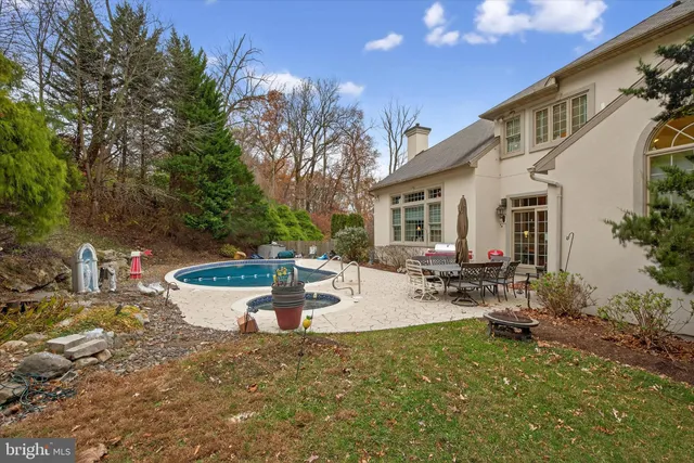 $1,150,000 | 7 Woods Way, Wyomissing, PA 19610