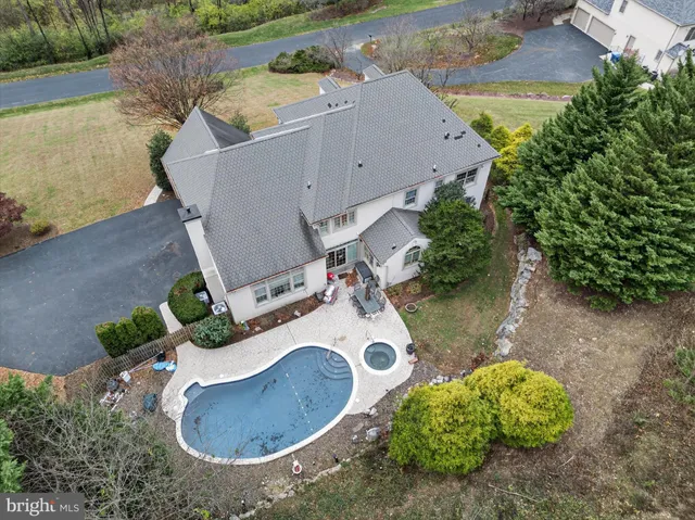 $1,150,000 | 7 Woods Way, Wyomissing, PA 19610