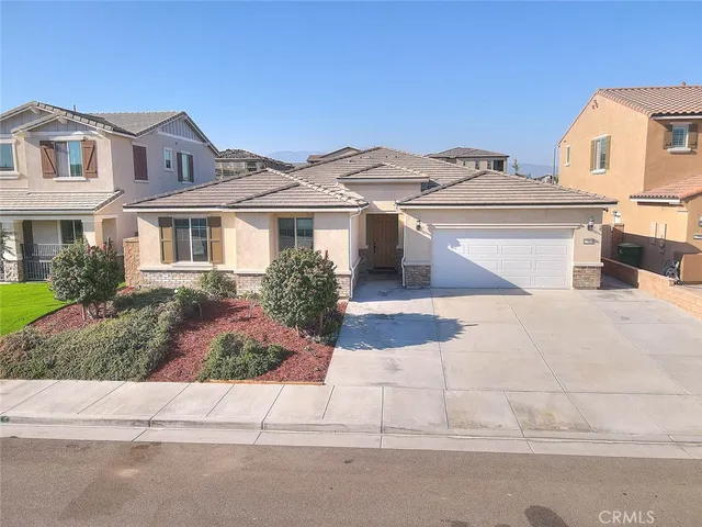$1,038,000 | 12914 Shorthorn Drive, Eastvale, CA 92880