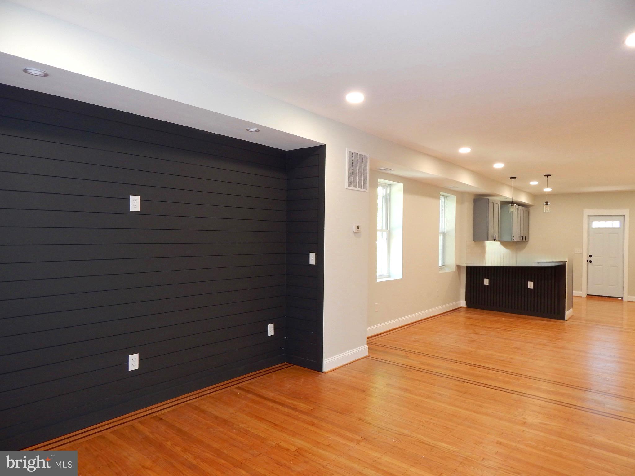 301 Cornwall Street Baltimore, MD 21224 - Photo 3 of 17
