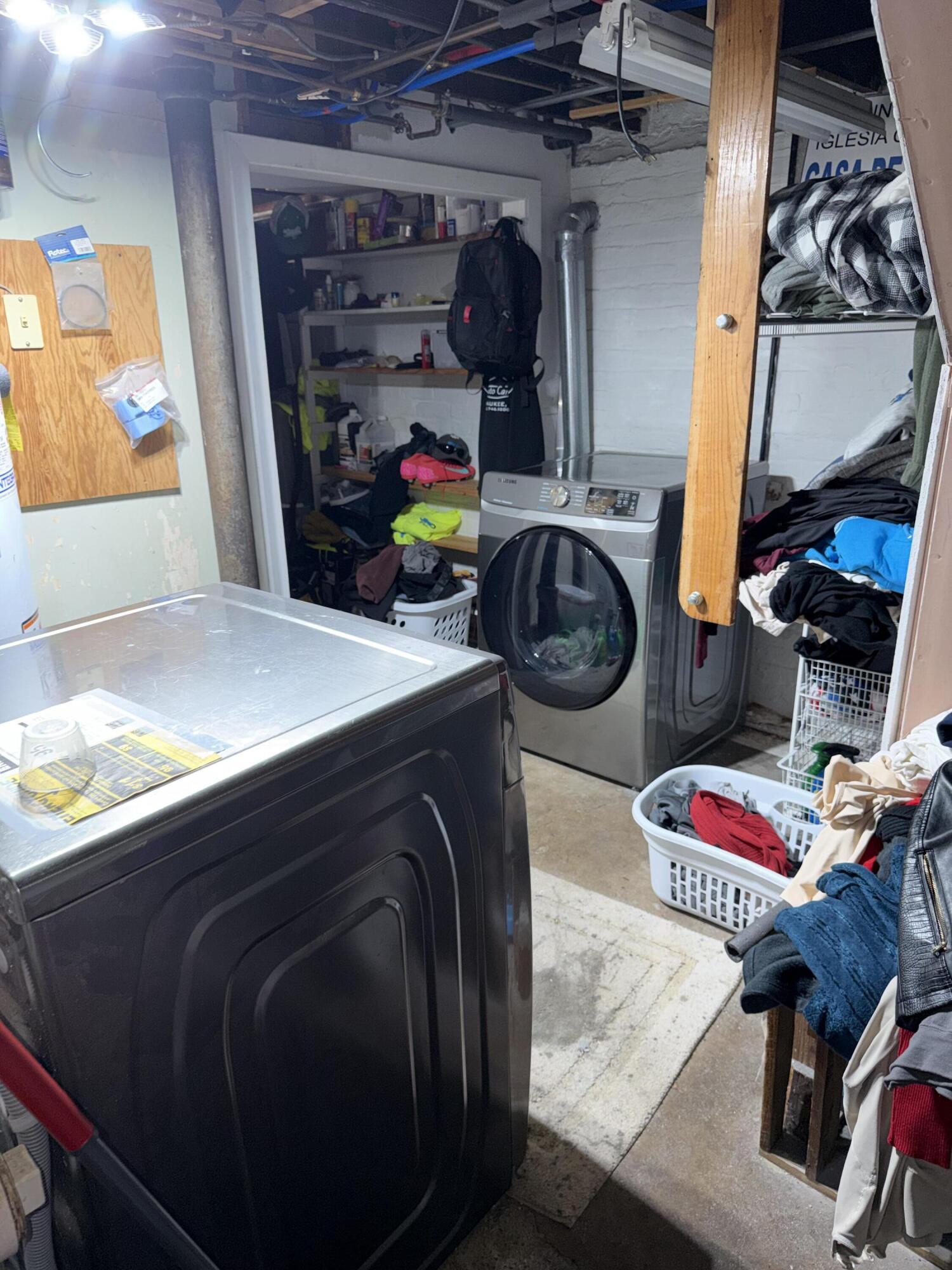 1226 Goold Street Racine, WI 53402 - Photo 7 of 14 IMG_2371