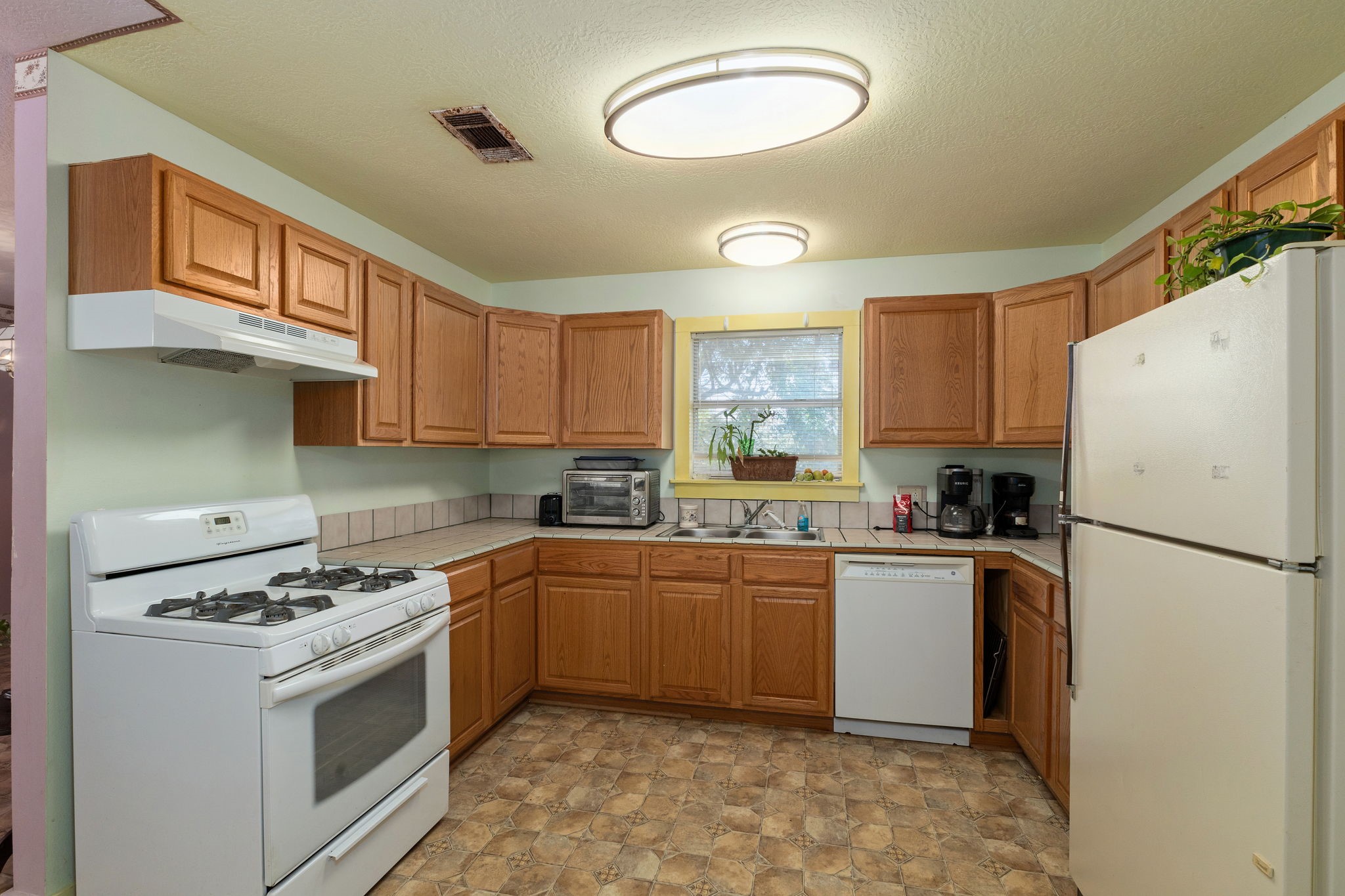 415 Peabody Street Brenham, TX 77833 - Photo 28 of 32