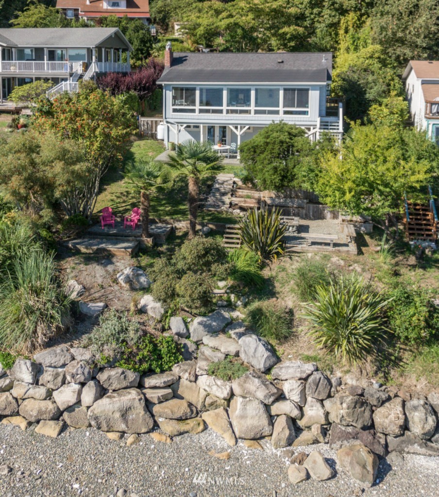 13009 Southwest Bachelor Road Vashon, WA 98070 - Photo 1 of 25 Gallery Image 1