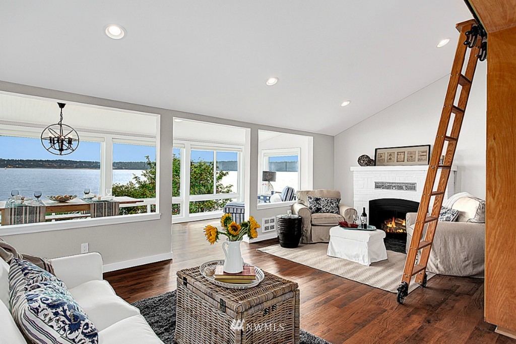 13009 Southwest Bachelor Road Vashon, WA 98070 - Photo 13 of 25 Gallery Image 13