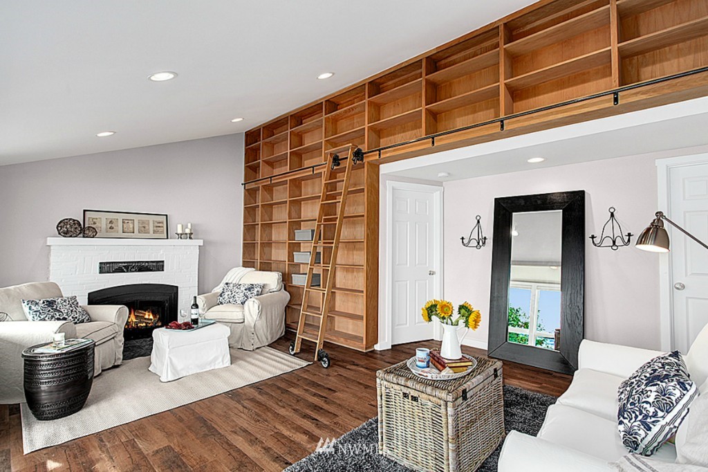 13009 Southwest Bachelor Road Vashon, WA 98070 - Photo 16 of 25 Gallery Image 16