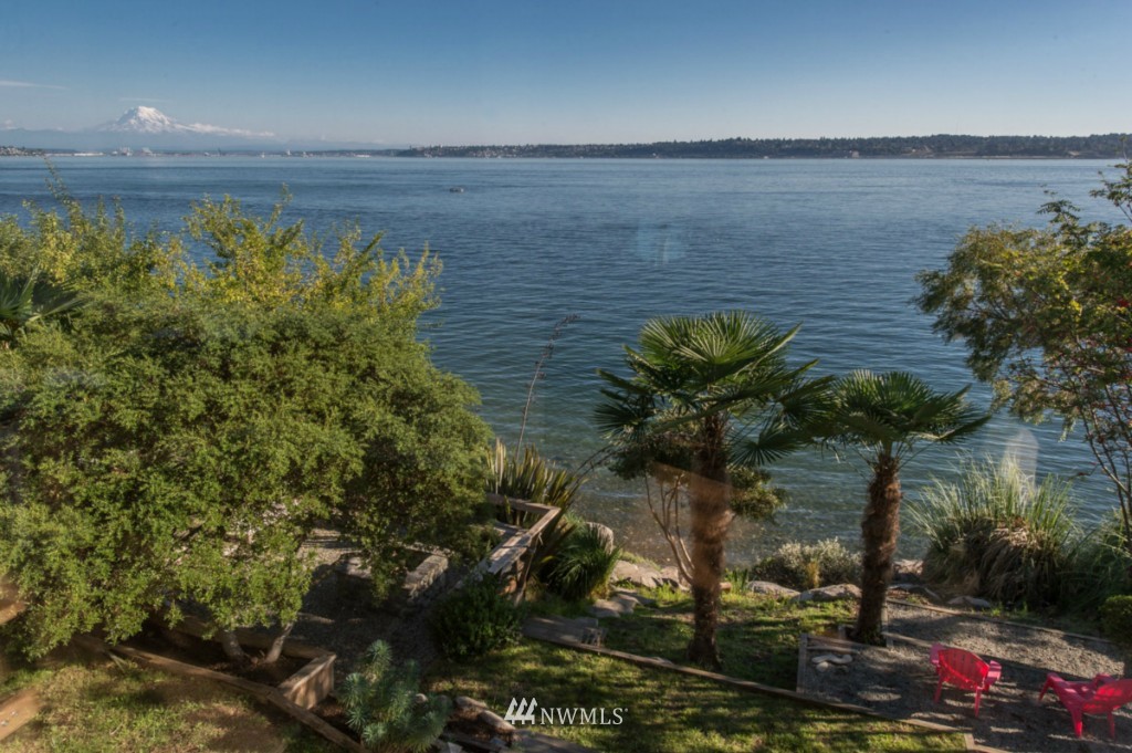13009 Southwest Bachelor Road Vashon, WA 98070 - Photo 10 of 25 Gallery Image 10