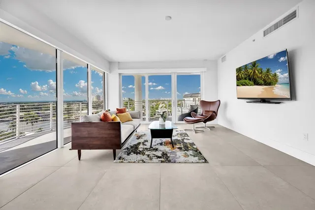 $11,000 | 612 Bayshore Drive, Unit 802, Fort Lauderdale, FL 33304
