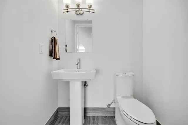 $11,000 | 612 Bayshore Drive, Unit 802, Fort Lauderdale, FL 33304