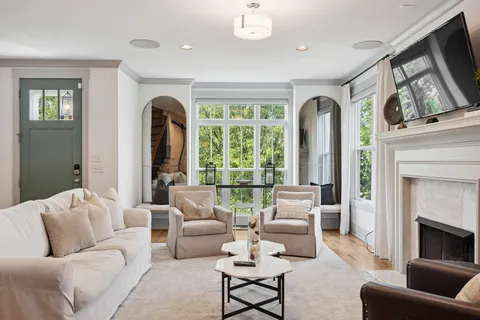 $840,000 | 913 South Street, Nashville, TN 37203