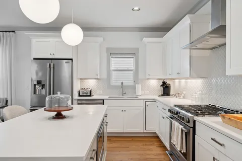 $840,000 | 913 South Street, Nashville, TN 37203