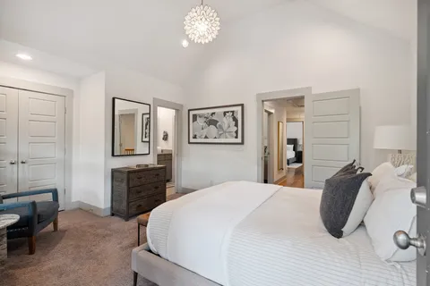 $840,000 | 913 South Street, Nashville, TN 37203