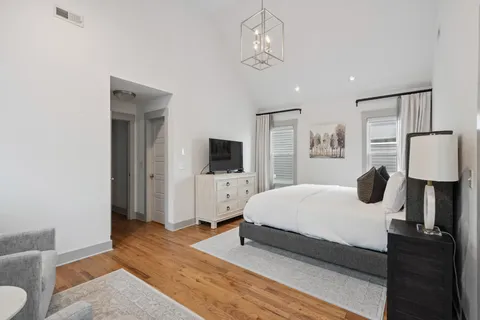 $840,000 | 913 South Street, Nashville, TN 37203