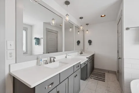 $840,000 | 913 South Street, Nashville, TN 37203