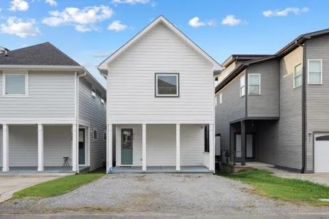 $840,000 | 913 South Street, Nashville, TN 37203