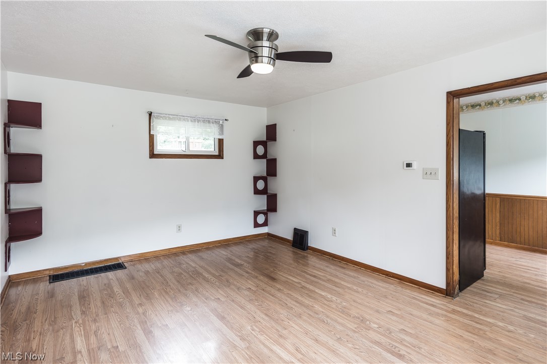 3992 Irish Run Road Southeast Dennison, OH 44621 - Photo 4 of 18