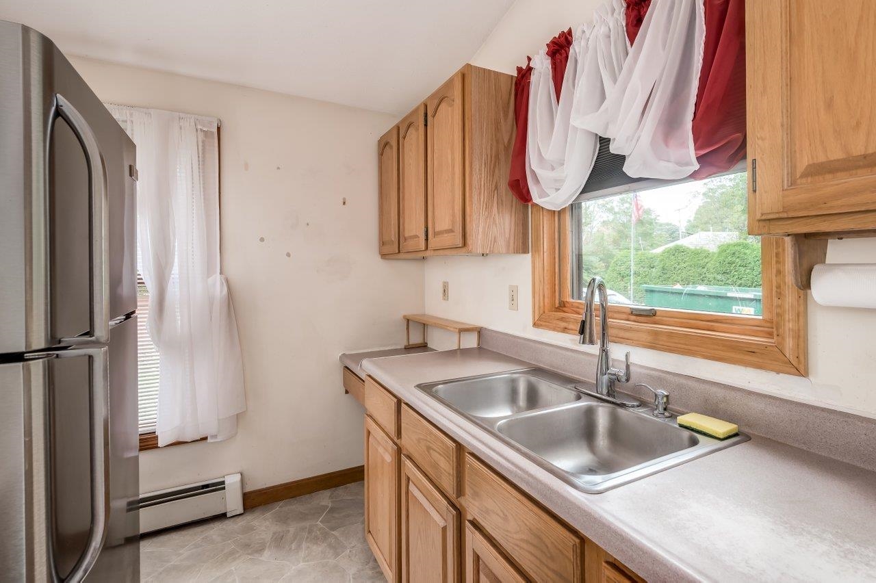 16 Colby Street Rochester, NH 03839 - Photo 13 of 24