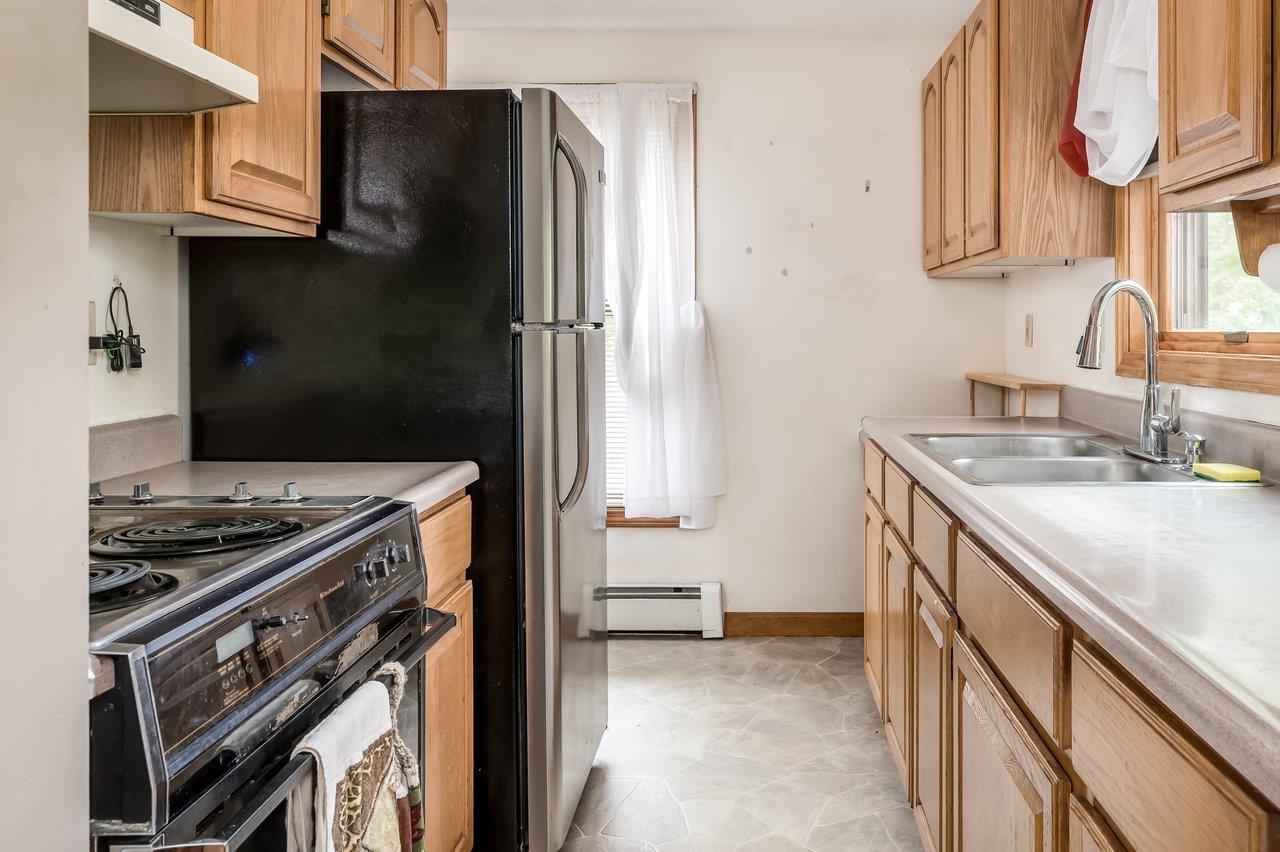 16 Colby Street Rochester, NH 03839 - Photo 2 of 24