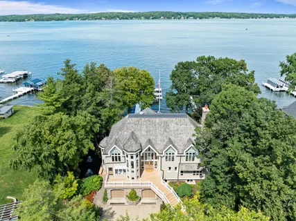 $10,995,000 | W2908 Walcowis Drive, Linn, WI 53147