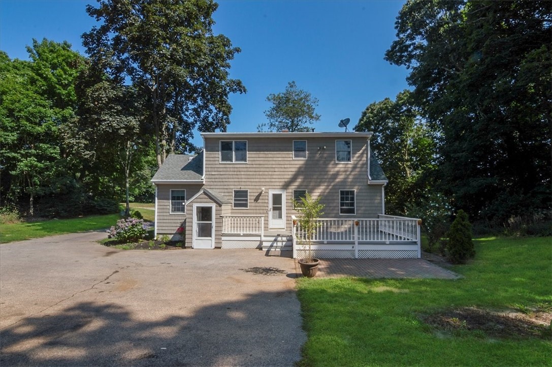 211 Post Road Westerly, RI 02891 - Photo 4 of 29
