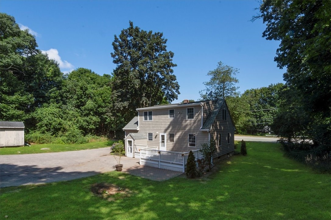 211 Post Road Westerly, RI 02891 - Photo 5 of 29