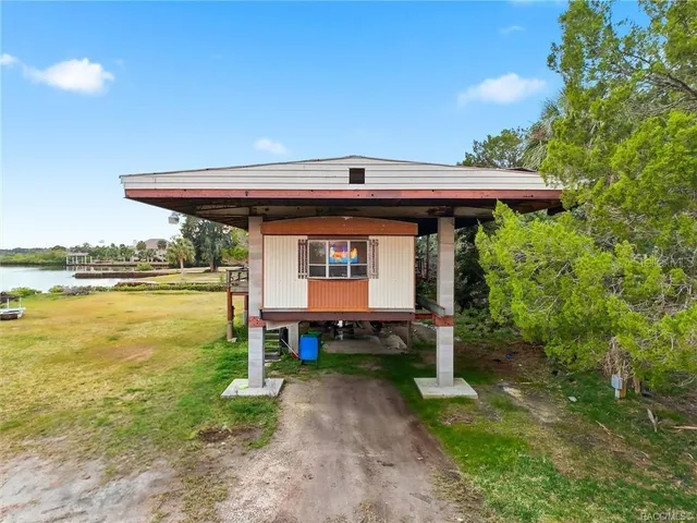 $320,000 | 14190 West Sutton Court, Crystal River, FL 34429
