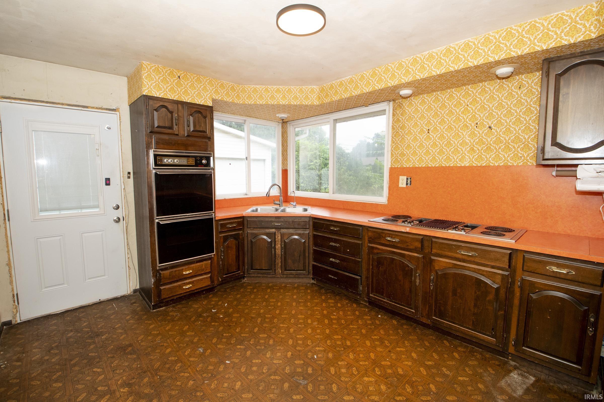 55452 Mayflower Road South Bend, IN 46628 - Photo 12 of 28 Gallery Image 12
