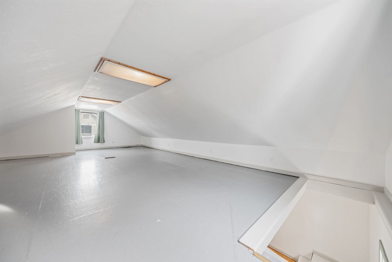 105 3rd Street Martinton, IL 60951 - Photo 13 of 17