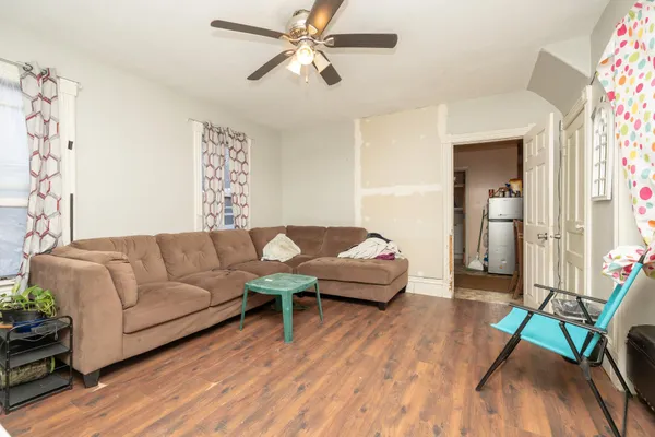 $199,900 | 655 South Robert Street, St. Paul, MN 55107