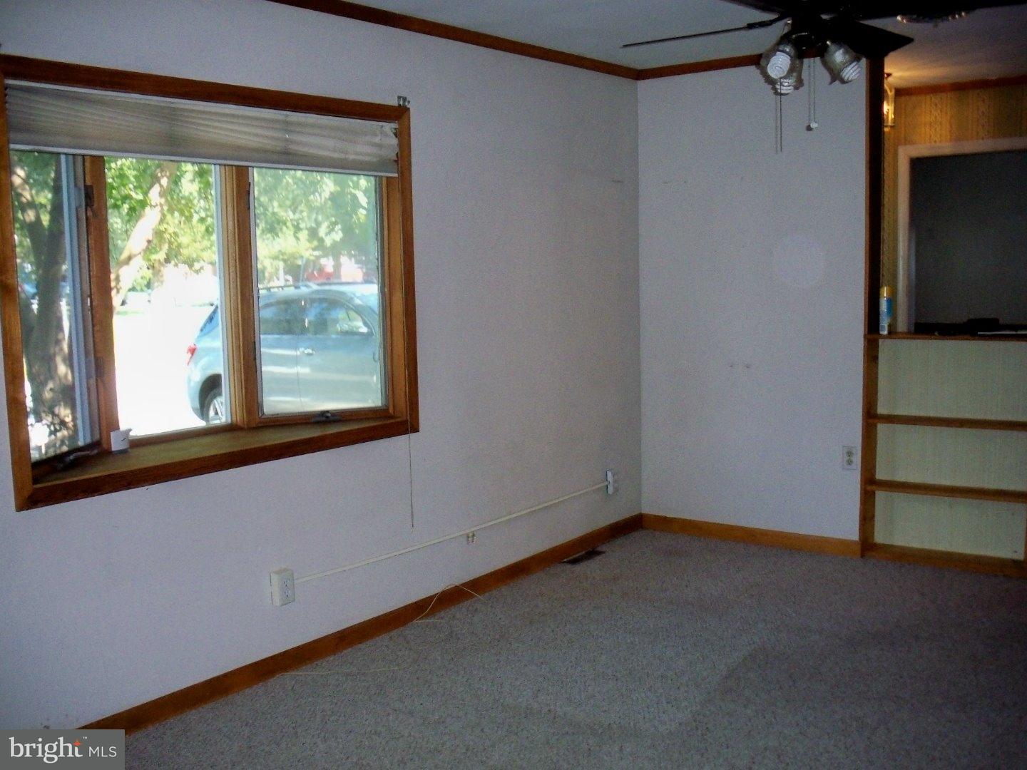149 Saxton Road Dover, DE 19901 - Photo 2 of 25 Living Room