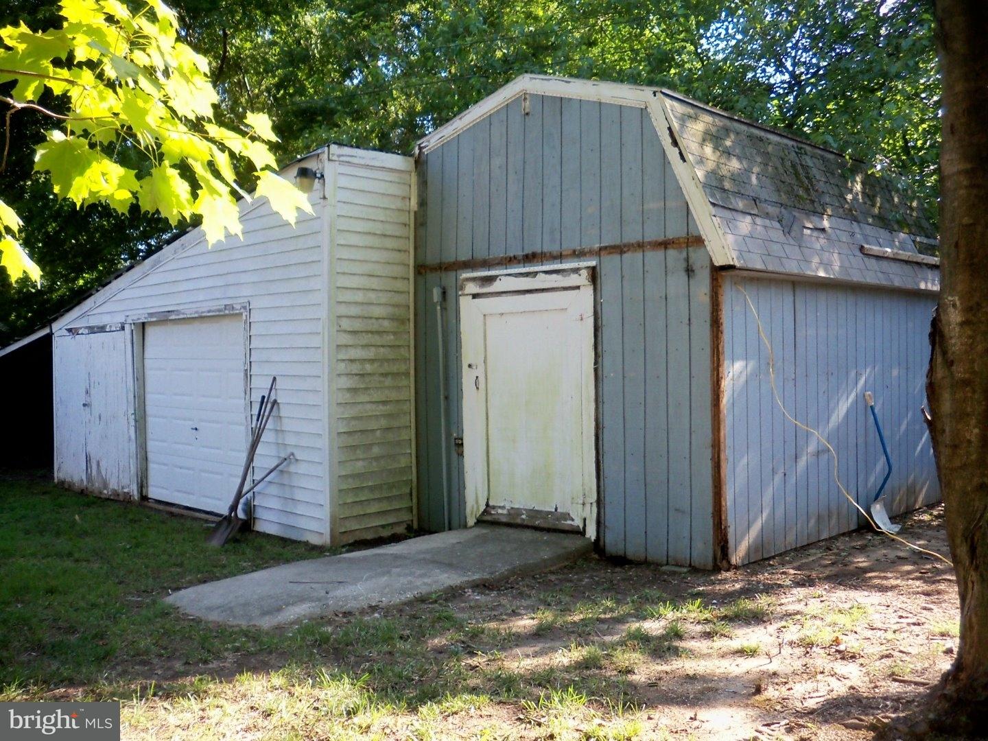 149 Saxton Road Dover, DE 19901 - Photo 21 of 25 Storage Shed