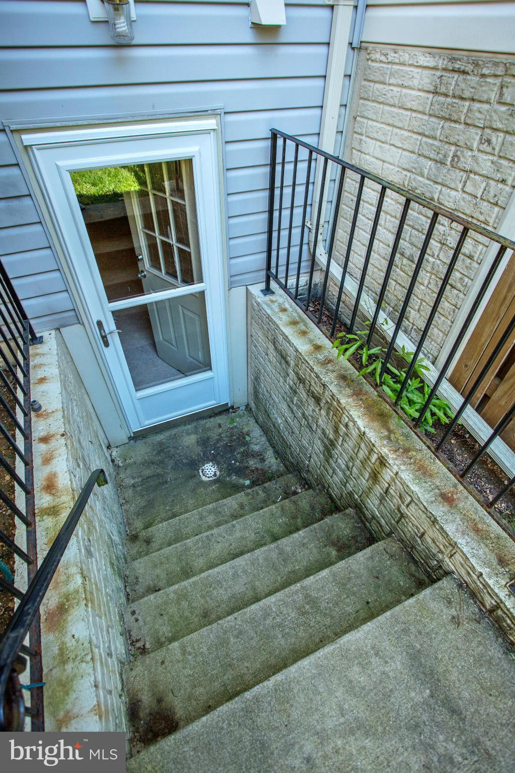 704 Summer Ridge Court Odenton, MD 21113 - Photo 25 of 30 Exterior (Rear)