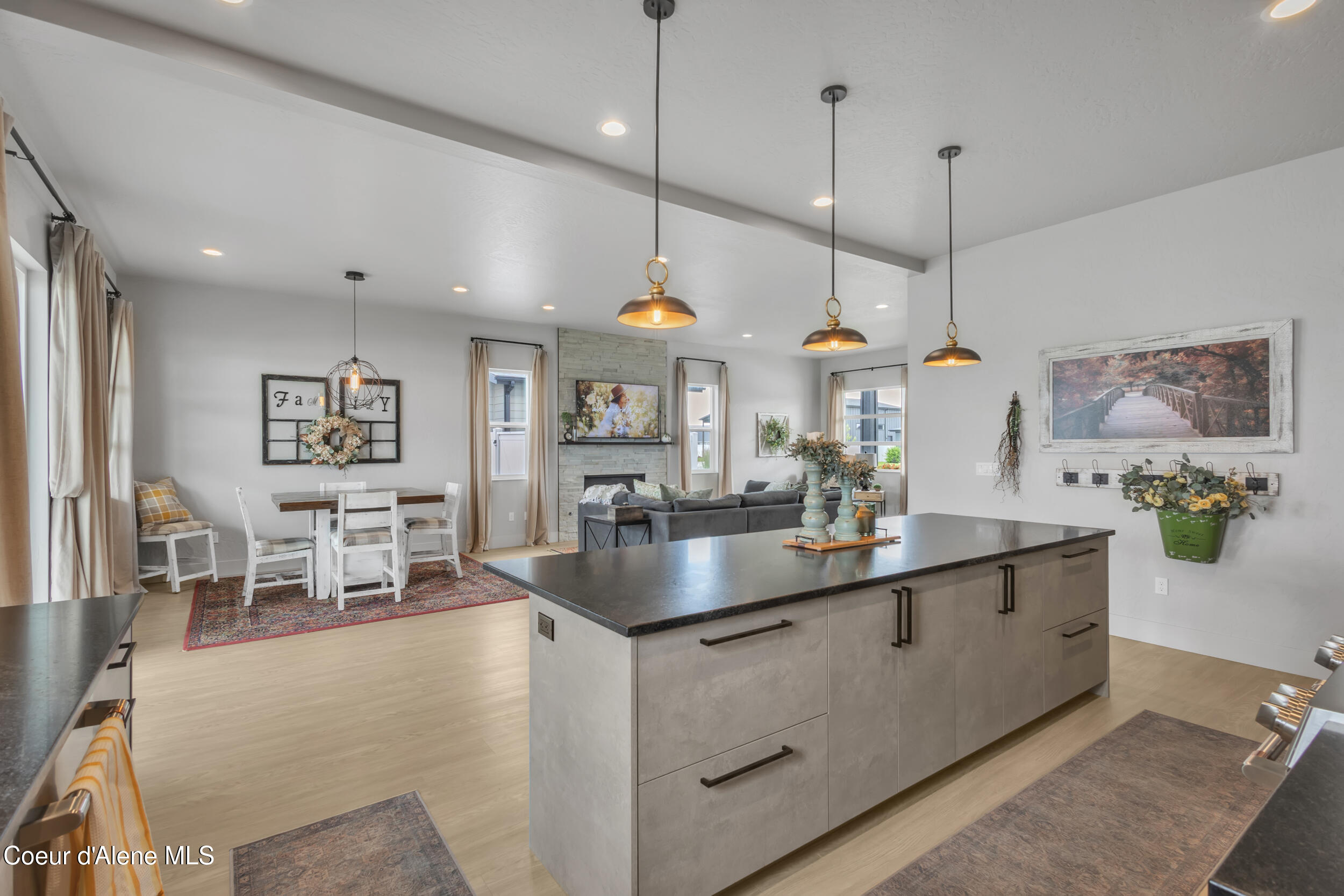 12928 North Krauss Circle Rathdrum, ID 83858 - Photo 17 of 49 17. Kitchen