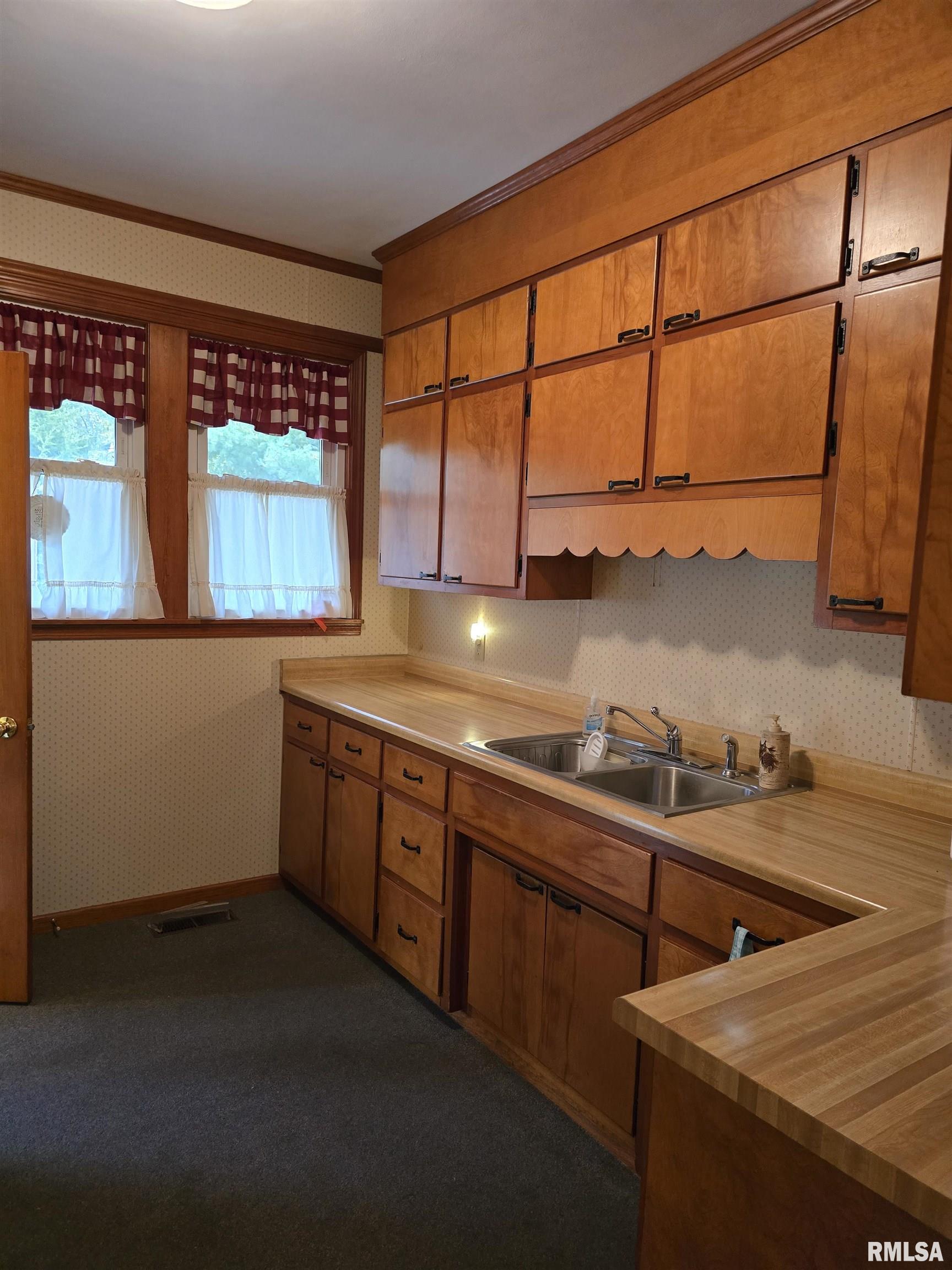 1195 South Main Street Canton, IL 61520 - Photo 17 of 40