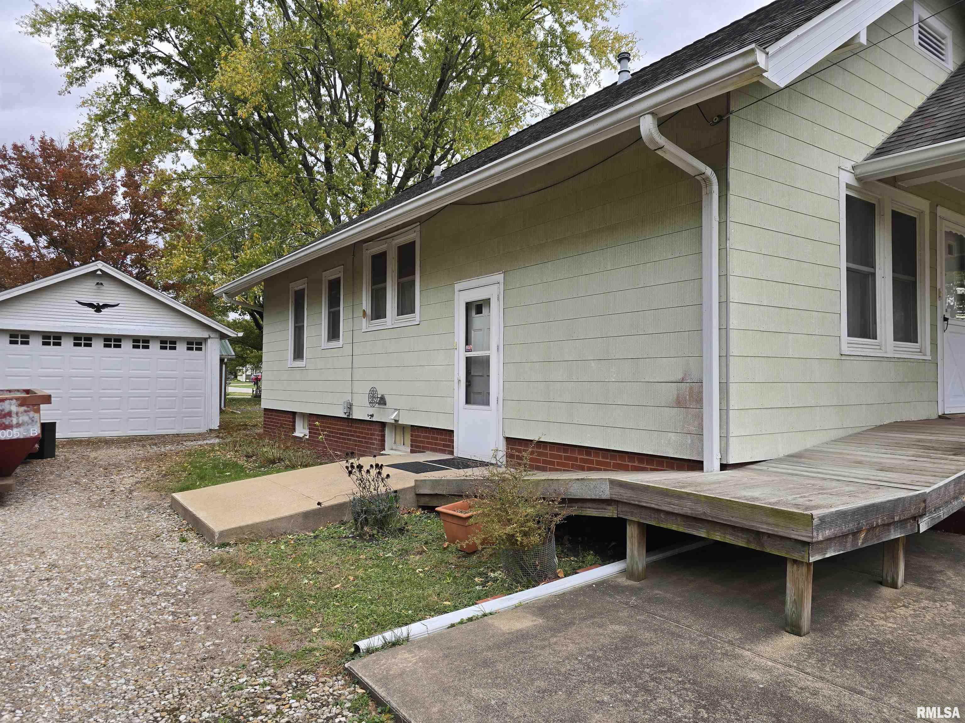 1195 South Main Street Canton, IL 61520 - Photo 37 of 40