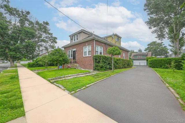 $925,000 | 129 Guenther Avenue, Valley Stream, NY 11580