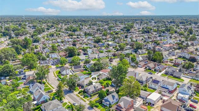 $925,000 | 129 Guenther Avenue, Valley Stream, NY 11580