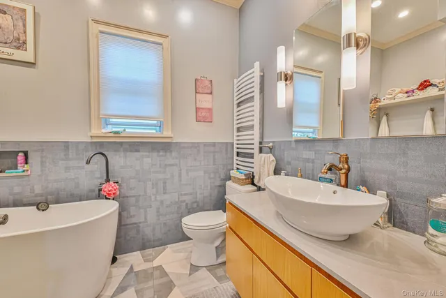 $925,000 | 129 Guenther Avenue, Valley Stream, NY 11580