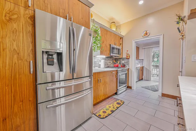 $925,000 | 129 Guenther Avenue, Valley Stream, NY 11580