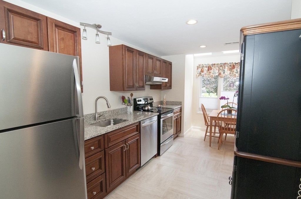 106 Maple Brook Road, Unit 106 Bellingham, MA 02019 - Photo 7 of 28