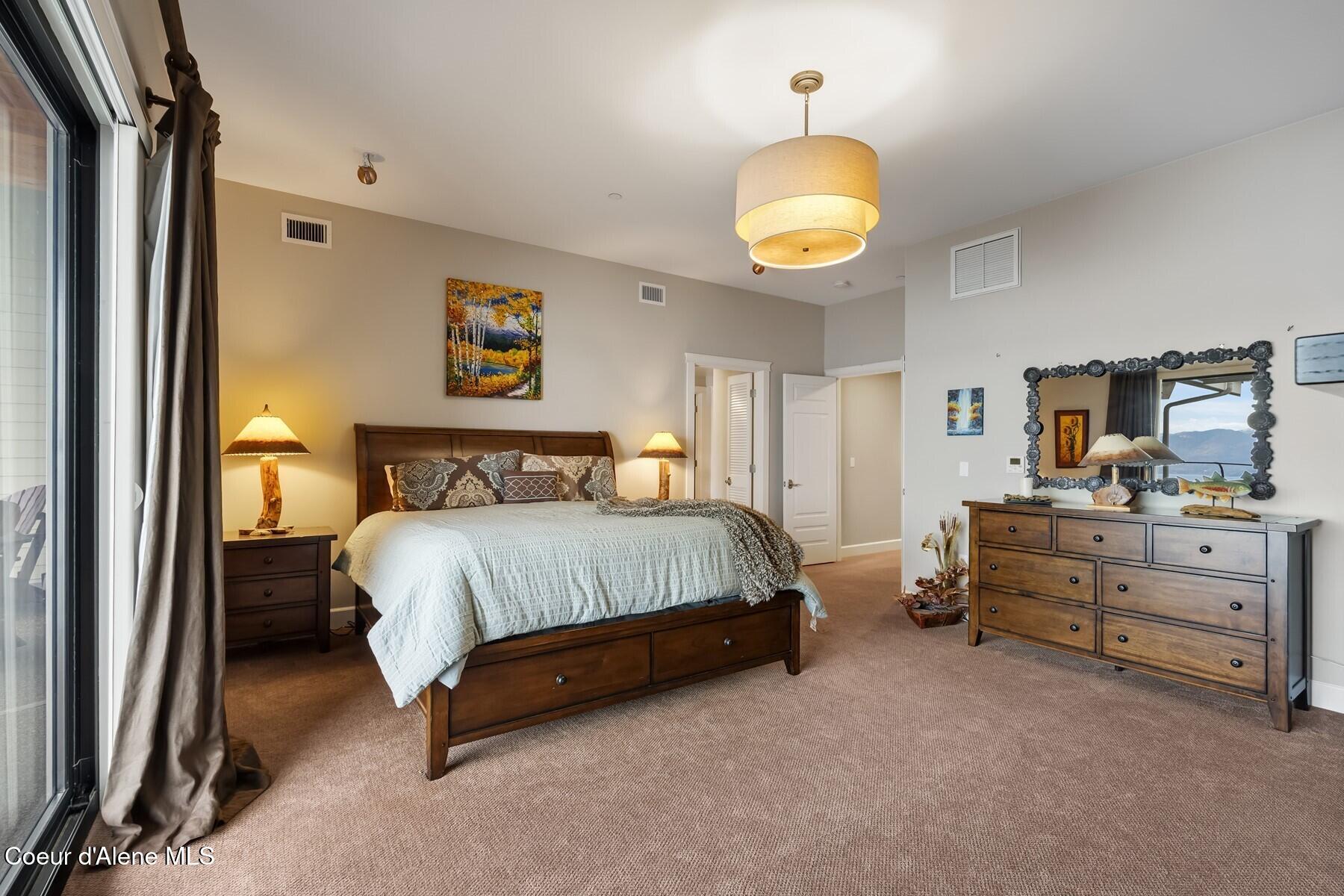 606 Sandpoint Avenue Sandpoint, ID 83864 - Photo 25 of 58 Spacious and Light Primary Suite