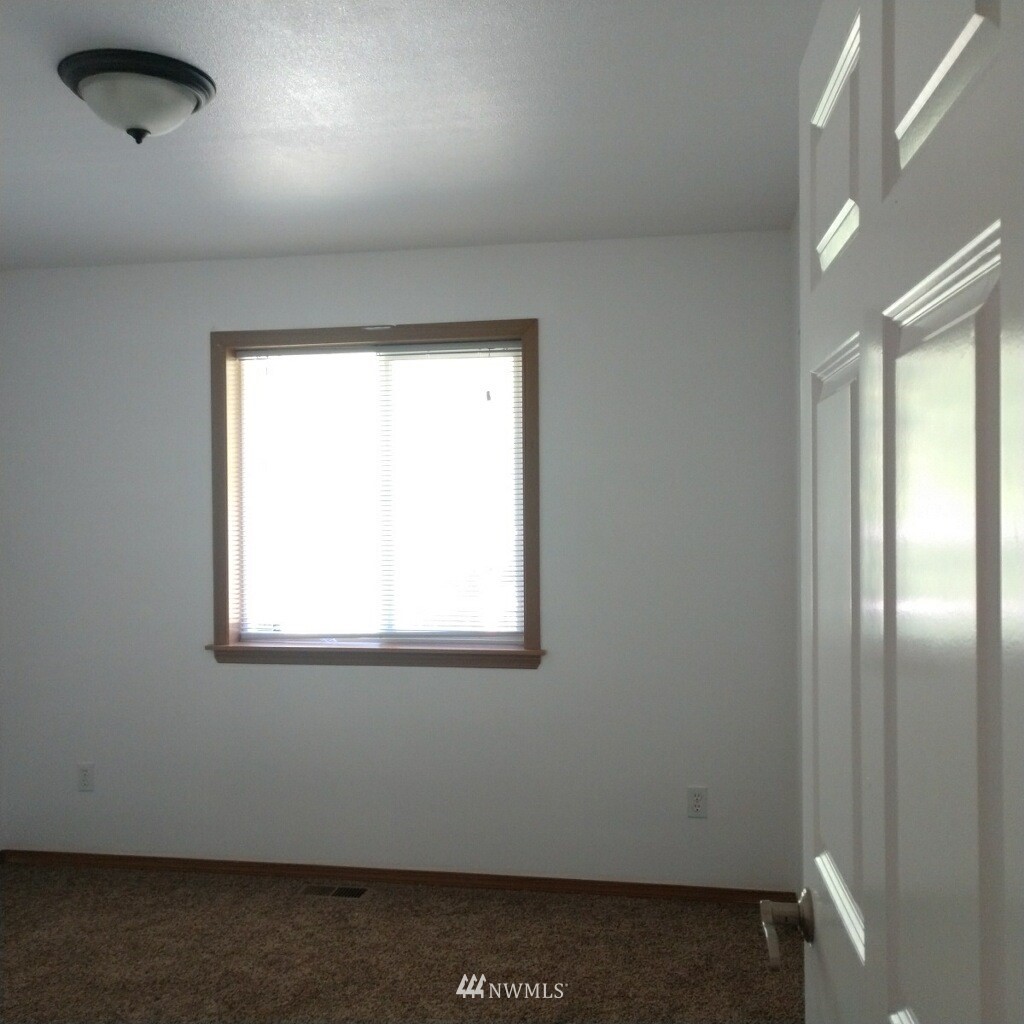 446 Meier Road Winlock, WA 98596 - Photo 8 of 11