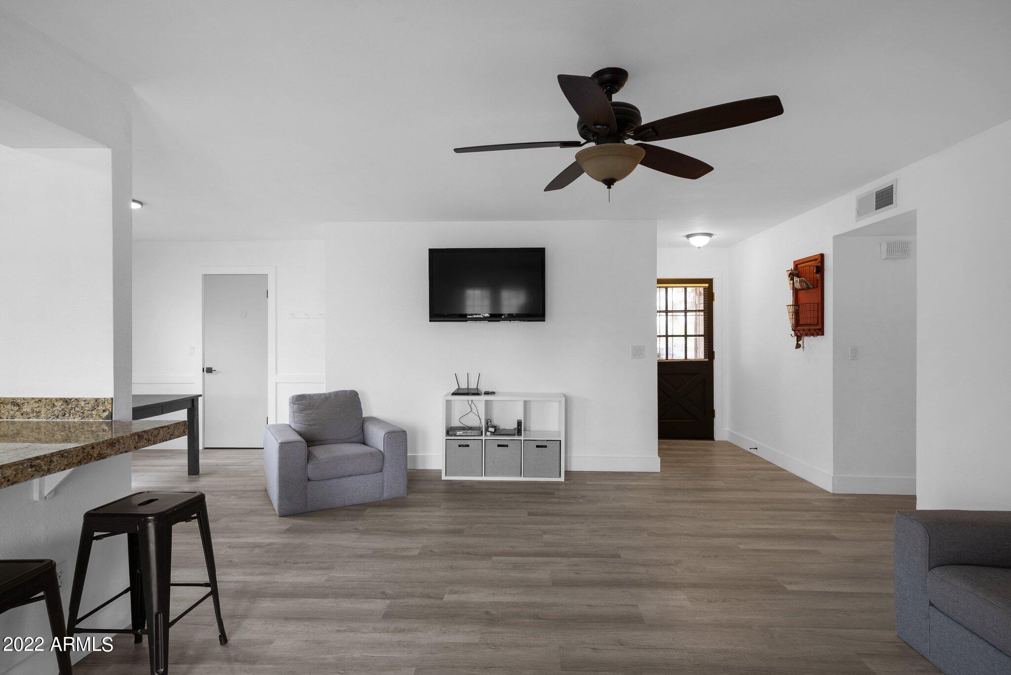 817 South Roca Mesa, AZ 85204 - Photo 5 of 51 30-web-or-mls-DSC07290