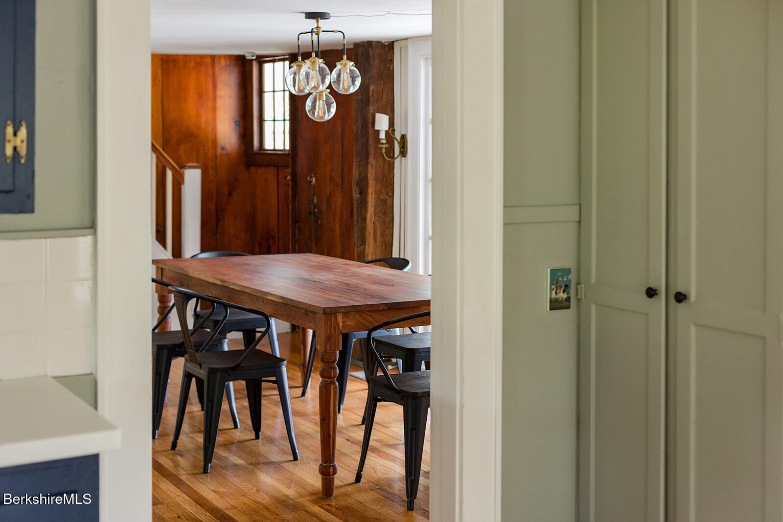 99 Beartown Mountain Road Monterey, MA 01245 - Photo 19 of 60 Dining room