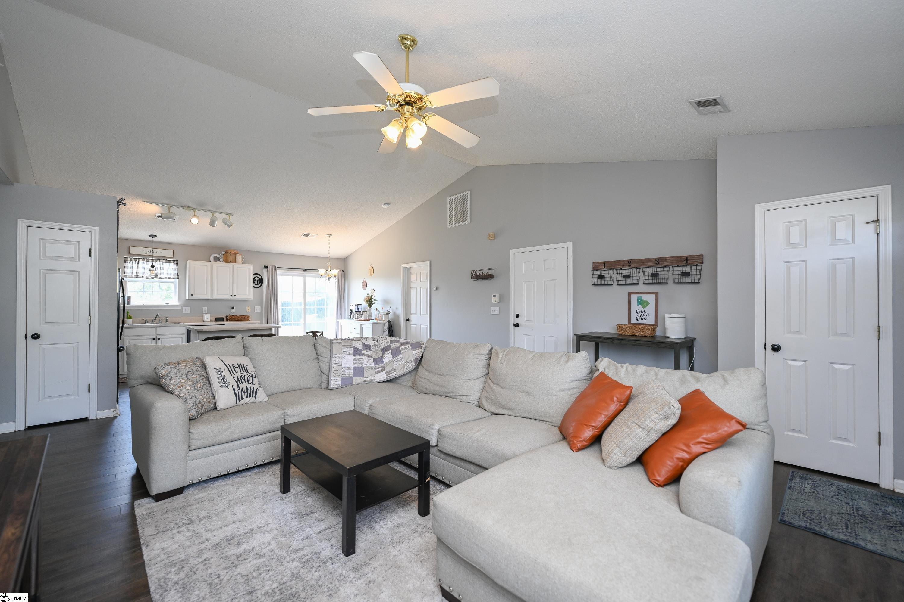 349 Honor Road Duncan, SC 29334 - Photo 6 of 18 Gallery Image 6