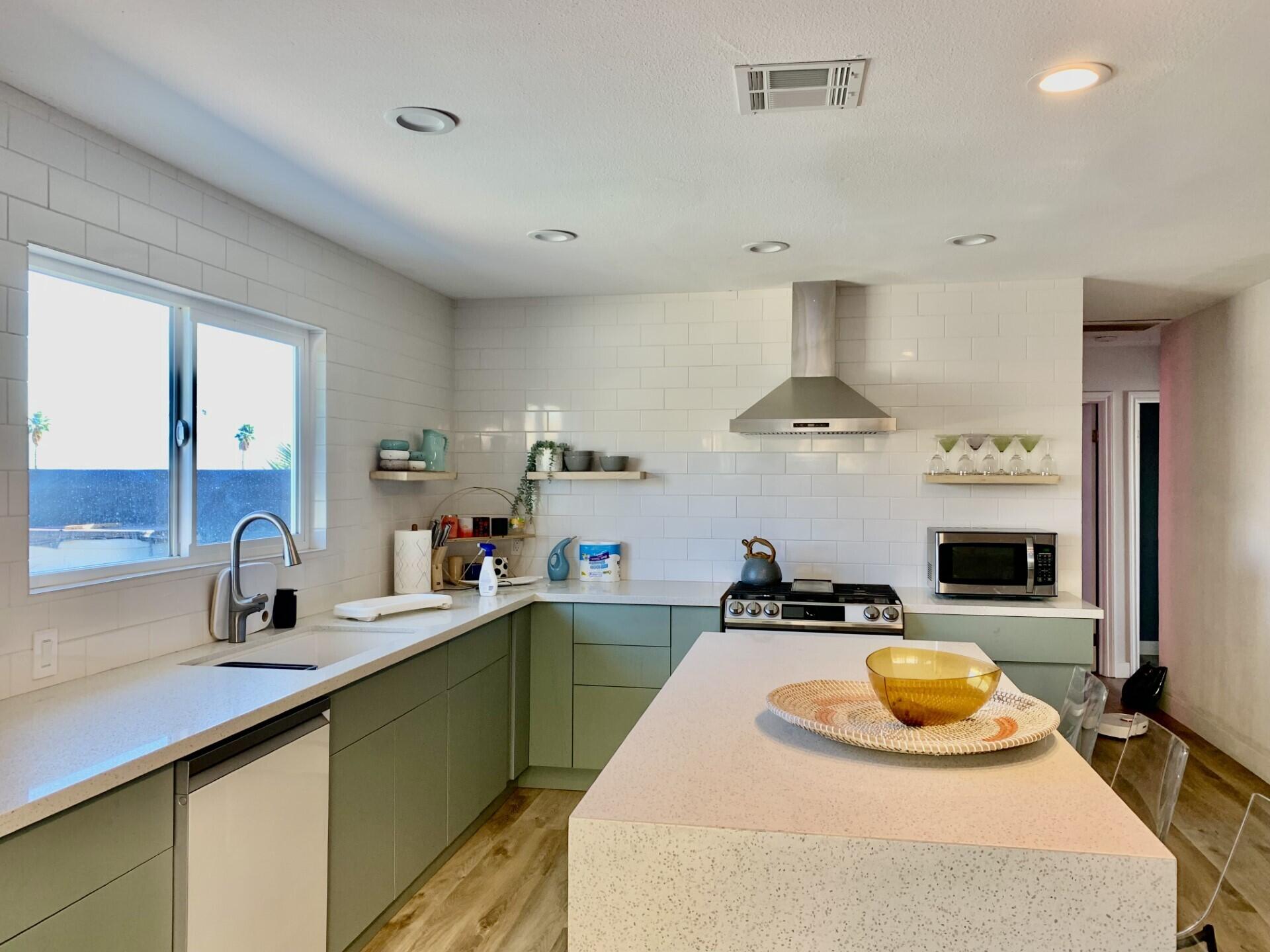 10386 Santa Cruz Road Desert Hot Springs, CA 92240 - Photo 27 of 38 Santa Cruz kitchen 2