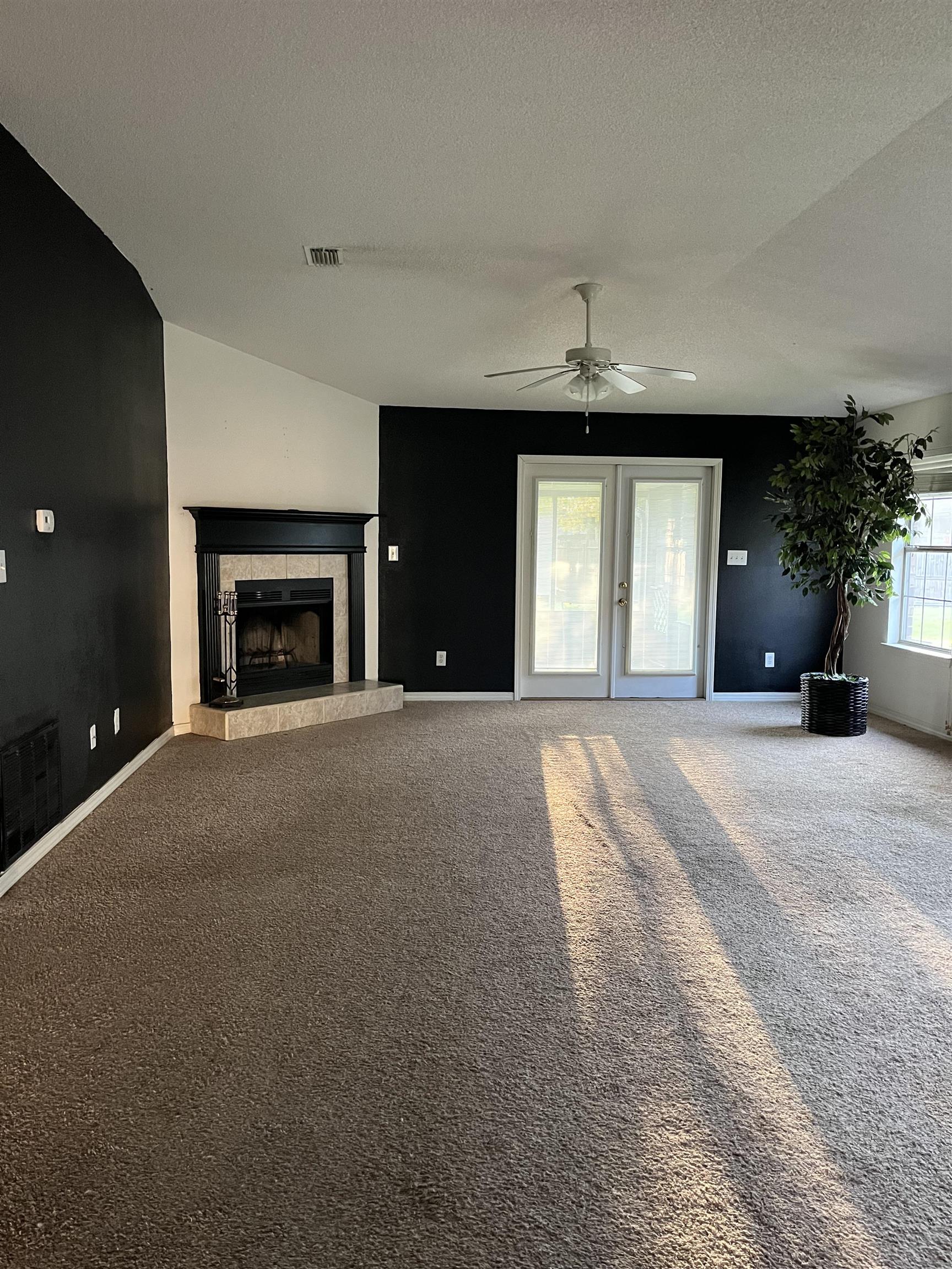 299 Ogden Court Foley, AL 36535 - Photo 10 of 21 Living Room