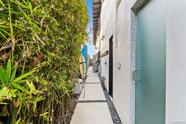 $6,995,000 | 1715-17 Coast Boulevard, Del Mar, CA 92014