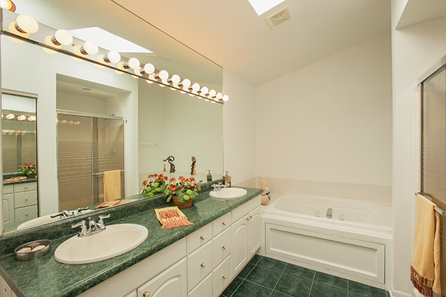 N727 Peter Road Wheaton, IL 60187 - Photo 10 of 24