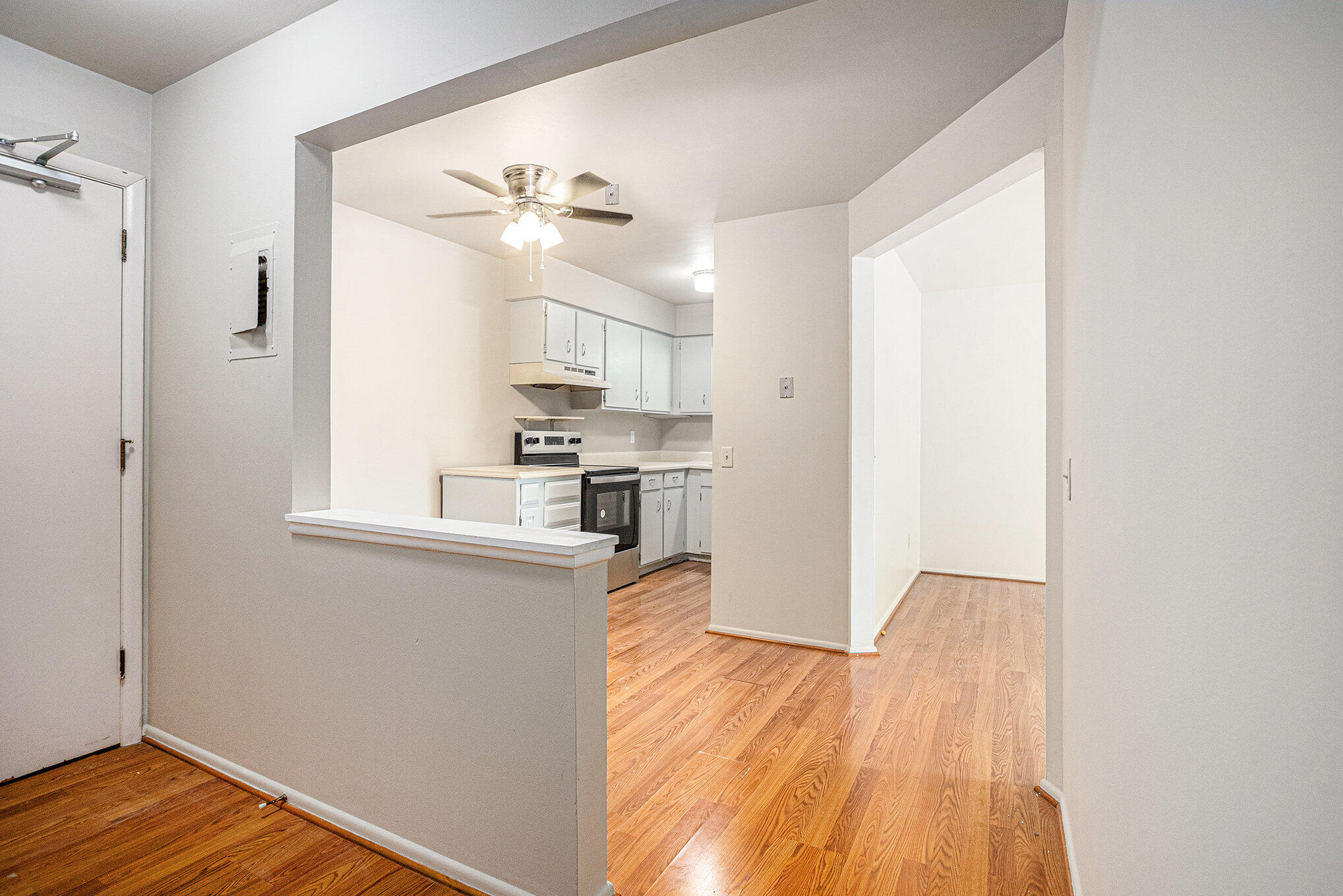 616 Lynn Avenue, Unit 23 Kalamazoo, MI 49008 - Photo 3 of 20 003_file_637