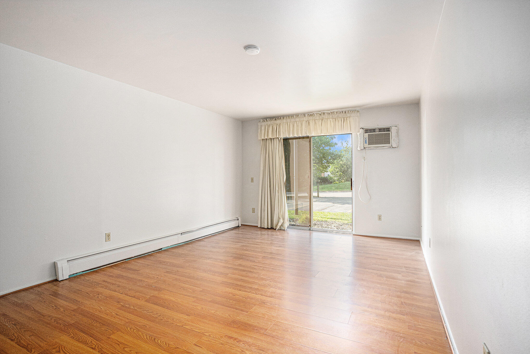 616 Lynn Avenue, Unit 23 Kalamazoo, MI 49008 - Photo 4 of 20 004_file_565